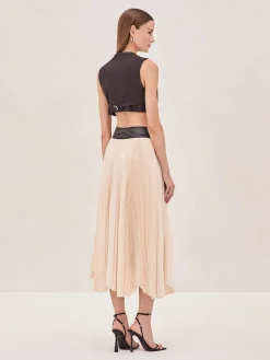 Revel Top
