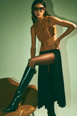 Revel Top
